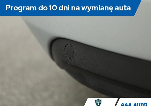 Skoda Octavia cena 28000 przebieg: 270718, rok produkcji 2015 z Pińczów małe 211